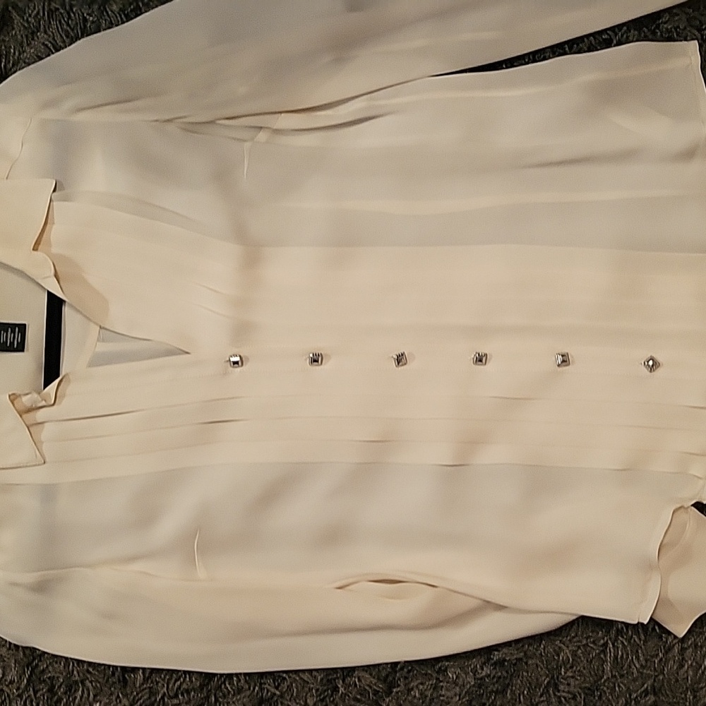 White House Black Market. Beige silk blouse size 0